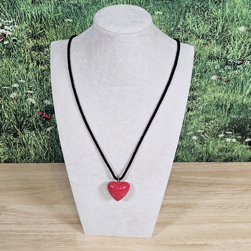 Red Heart Pendant Necklace - Picture 5 of 5